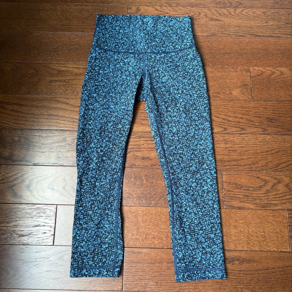 Lululemon Wunder Under Crop Blue Patterned Capri … - image 2